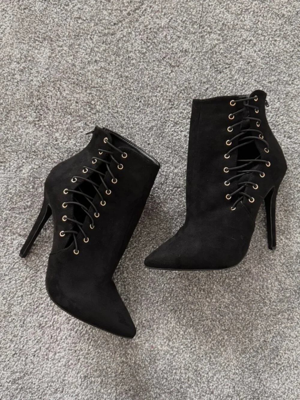 VENUS Black Faux Suede Lace-Up Pointed Toe Stiletto Ankle Boots Size 7.5 NWOT